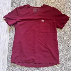 Figs Technical Collection Scrub Top, Men’s Size Medium, Red